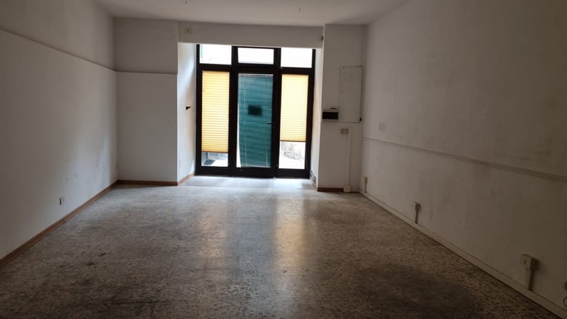 House in Volterra - view 1