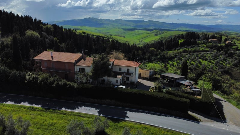 House in Volterra - view 1