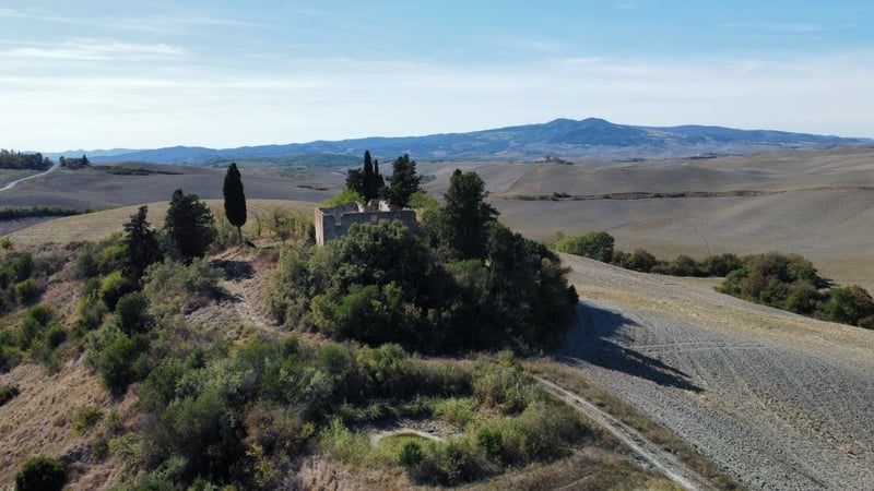 House in Volterra - view 1
