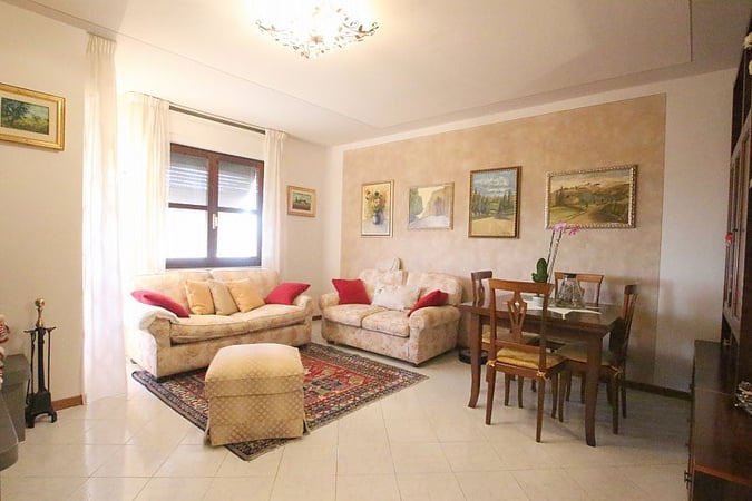 House in Volterra - view 1