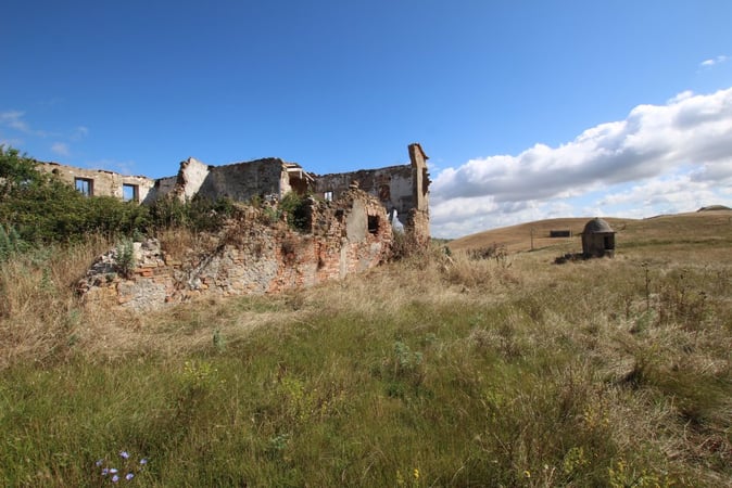 House in Volterra - view 1