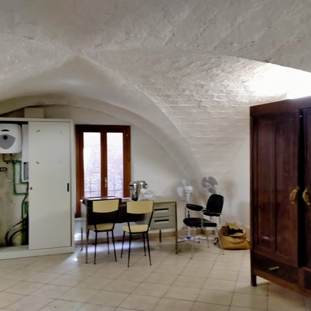 House in Volterra - view 1