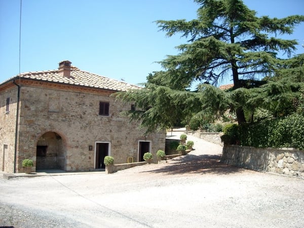 House in Volterra - view 1