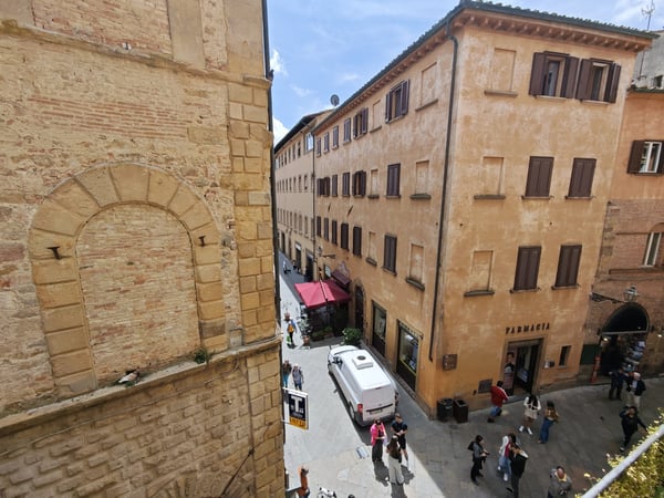 House in Volterra - view 1