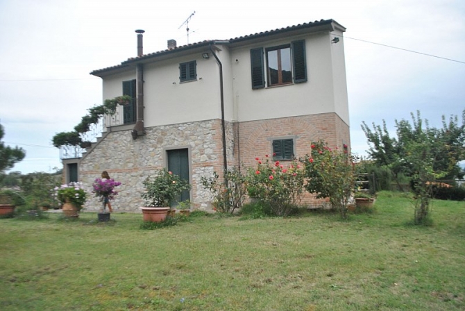 House in Montecatini Val di Cecina - view 1