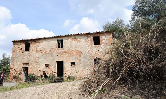House in Palaia - view 1