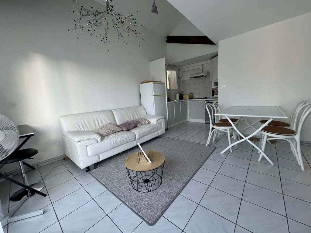 House in Aix-en-Provence - Image 2