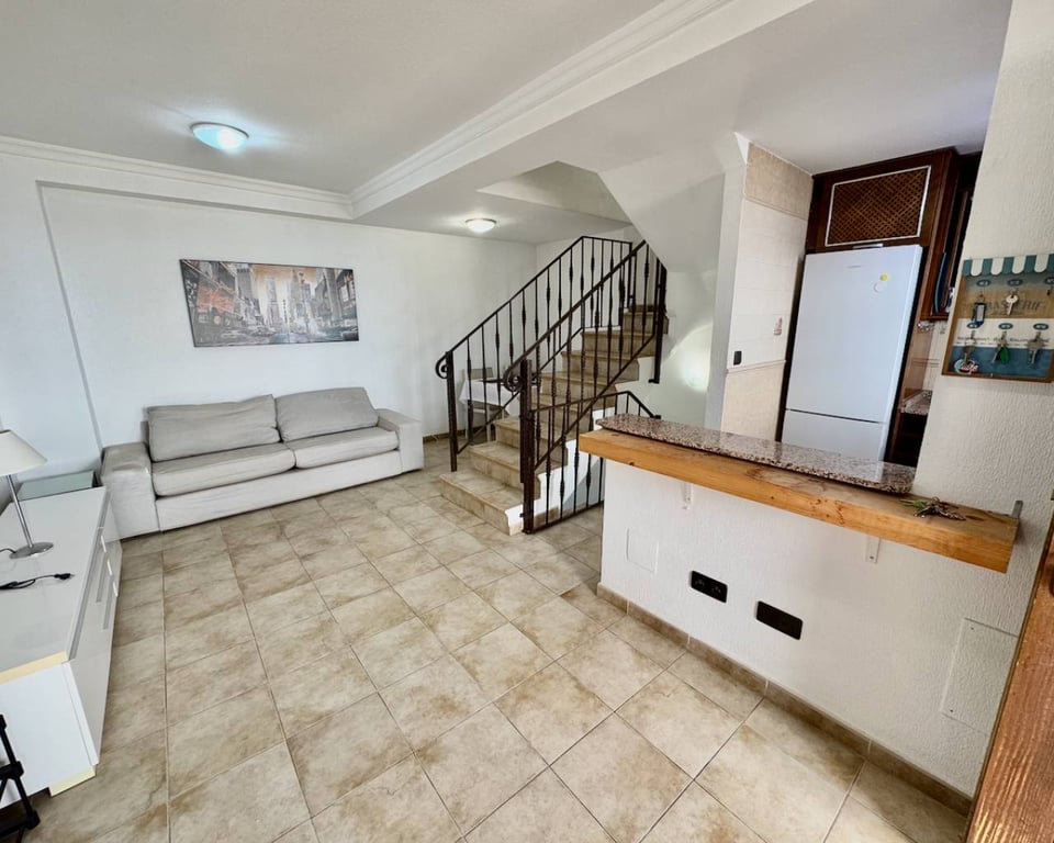 Villa in Guardamar del Segura - Image 4