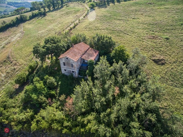 Villa in Todi - view 1