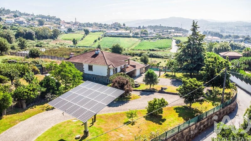 House in Oliveira (Santa Maria) - view 1