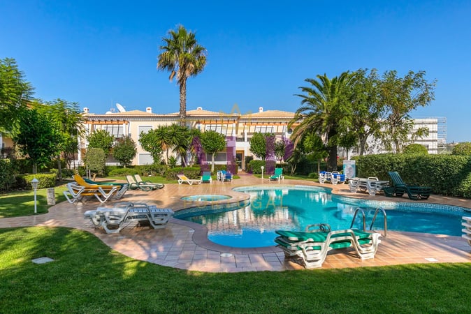 Apartment in Porto de Mos - view 1