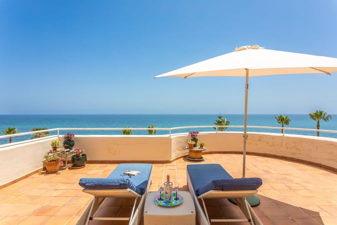 Apartment in Estepona - view 1