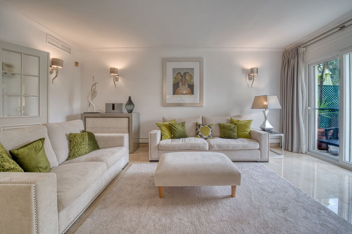 House in Guia - Image 2