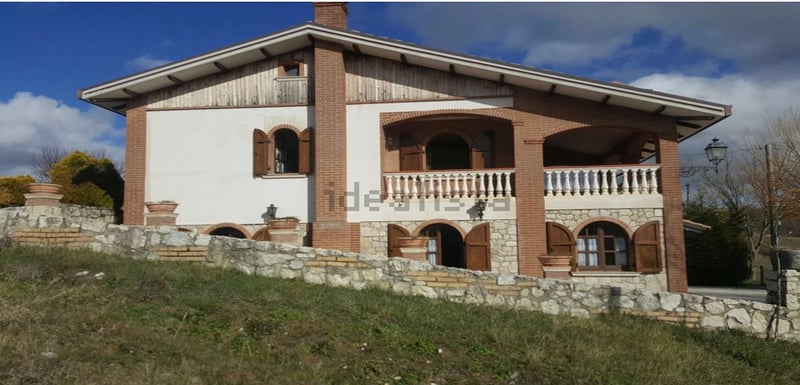 Villa in Torricella Peligna - view 1