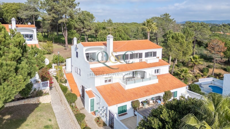 Apartment in Almancil - view 1