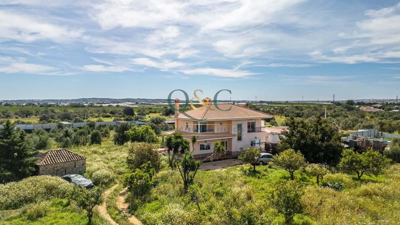 Villa in Loule - view 1