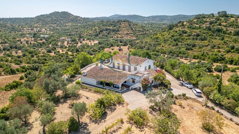 House in Sao Bras de Alportel - view 1