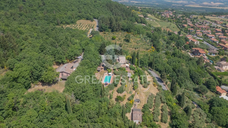 House in Sarteano - view 1