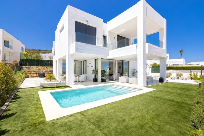 House in Sotogrande - view 1