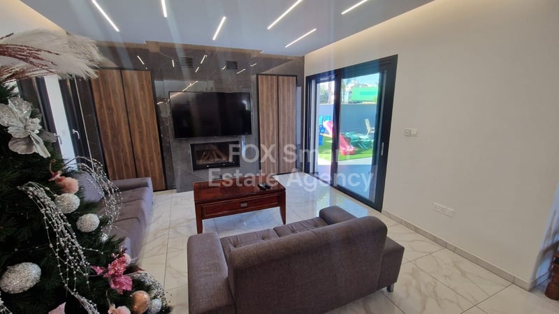 House in Ypsonas - view 1