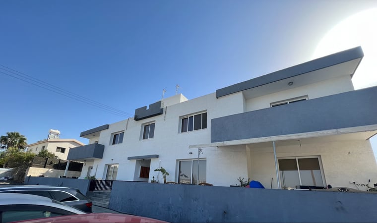 House in Kolossi - view 1