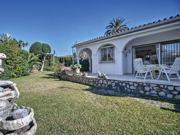 House in Marbella Del Este - view 1