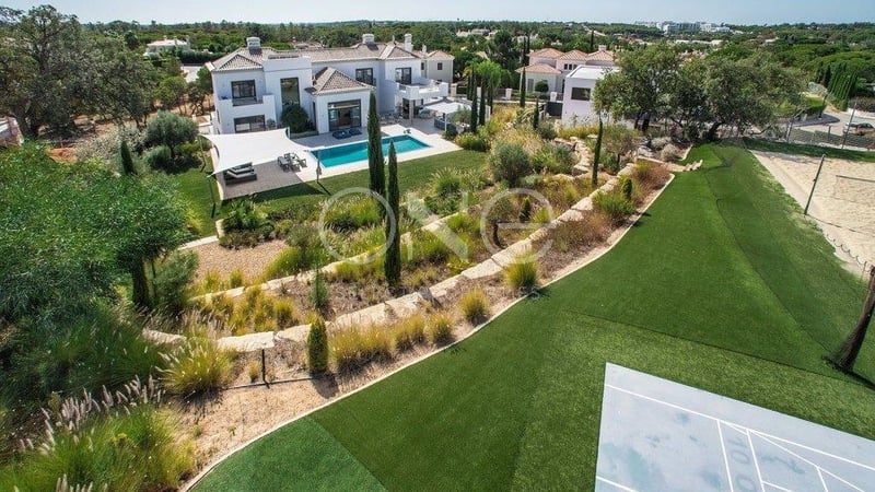 Villa in Loule - view 1