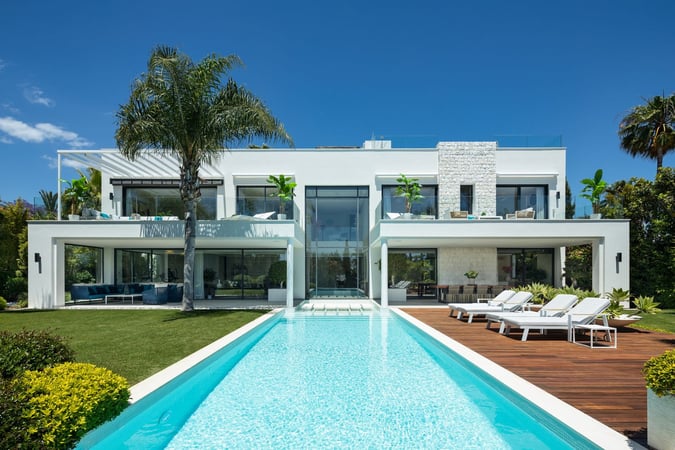 House in Marbella Del Este - view 1