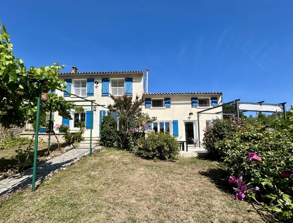 House in Chef-Boutonne - view 1