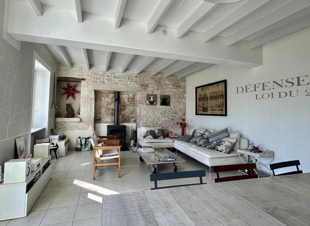 House in Chef-Boutonne - Image 3