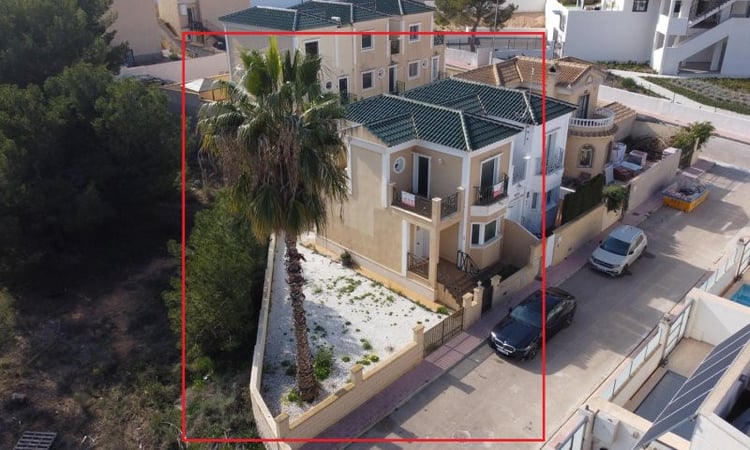 Villa in Dehesa de Campoamor - view 1