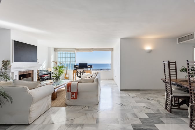 Apartment in Puerto Banus - view 1