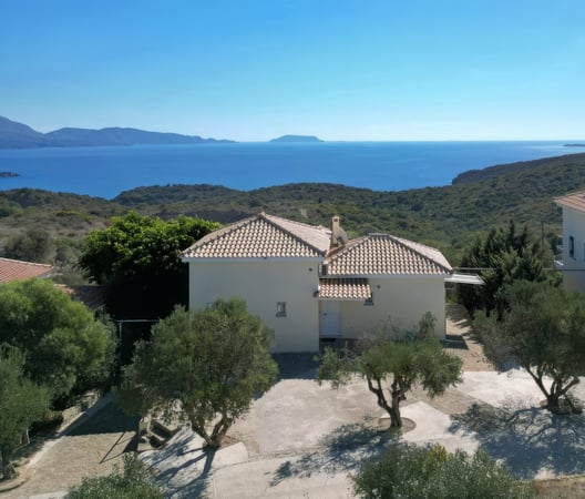 Villa in Messenia - view 1