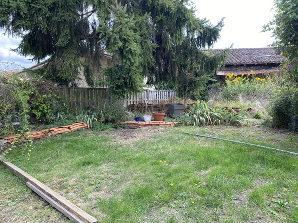 House in Saint-Severin - view 1