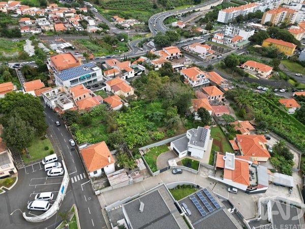 House in Santo Antonio - view 1