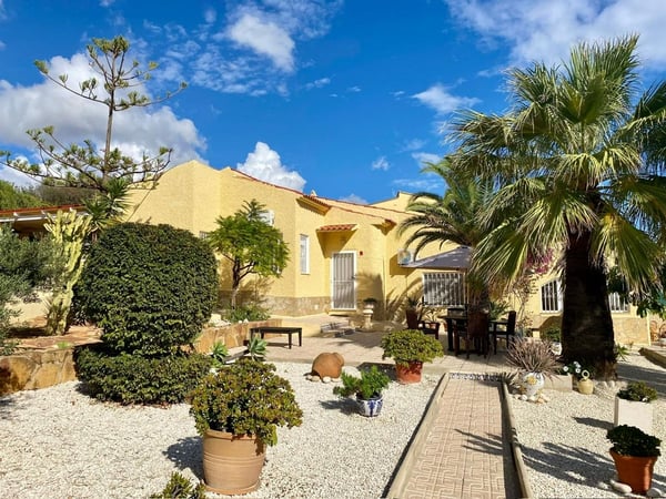 Villa in Altea - view 1