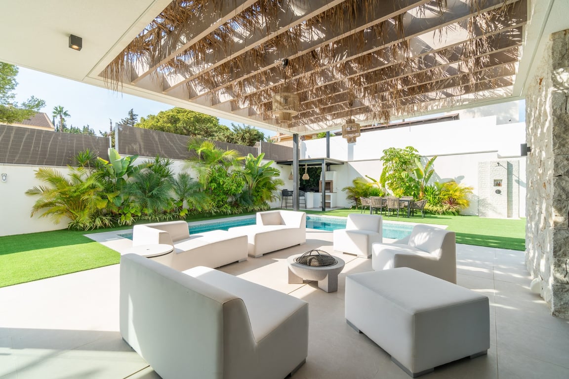 Villa in Punta Prima - Image 3