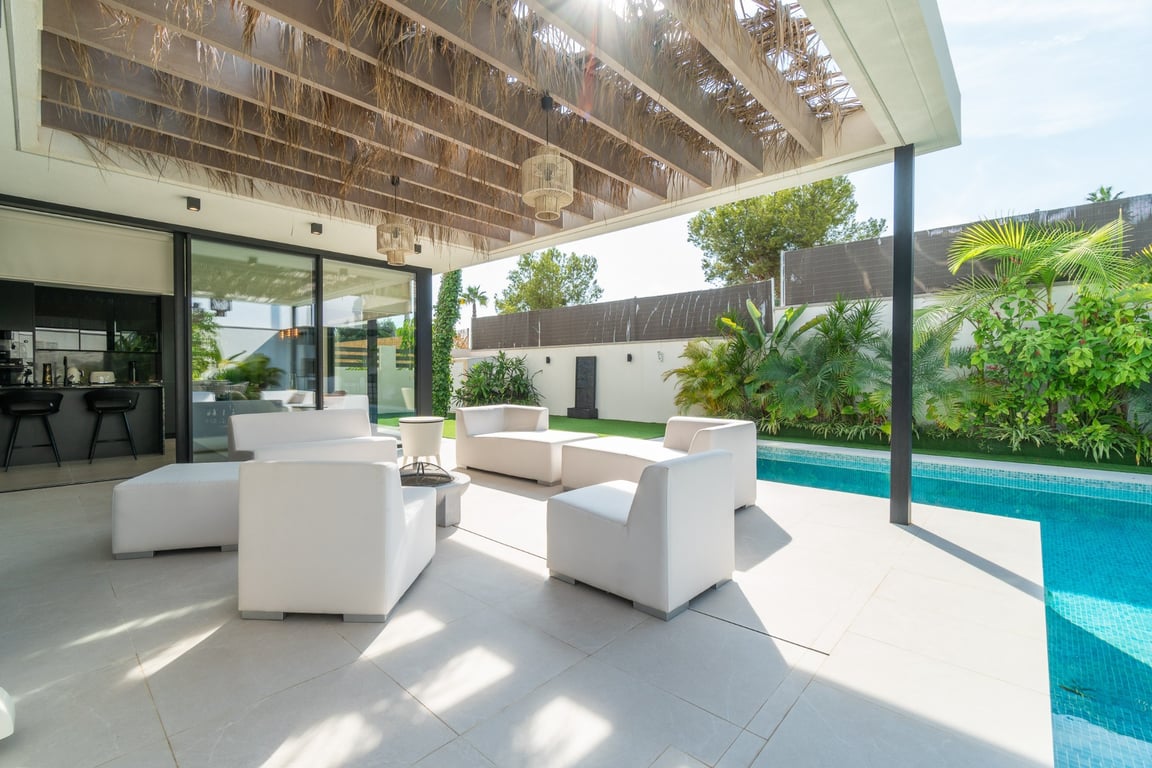 Villa in Punta Prima - Image 5