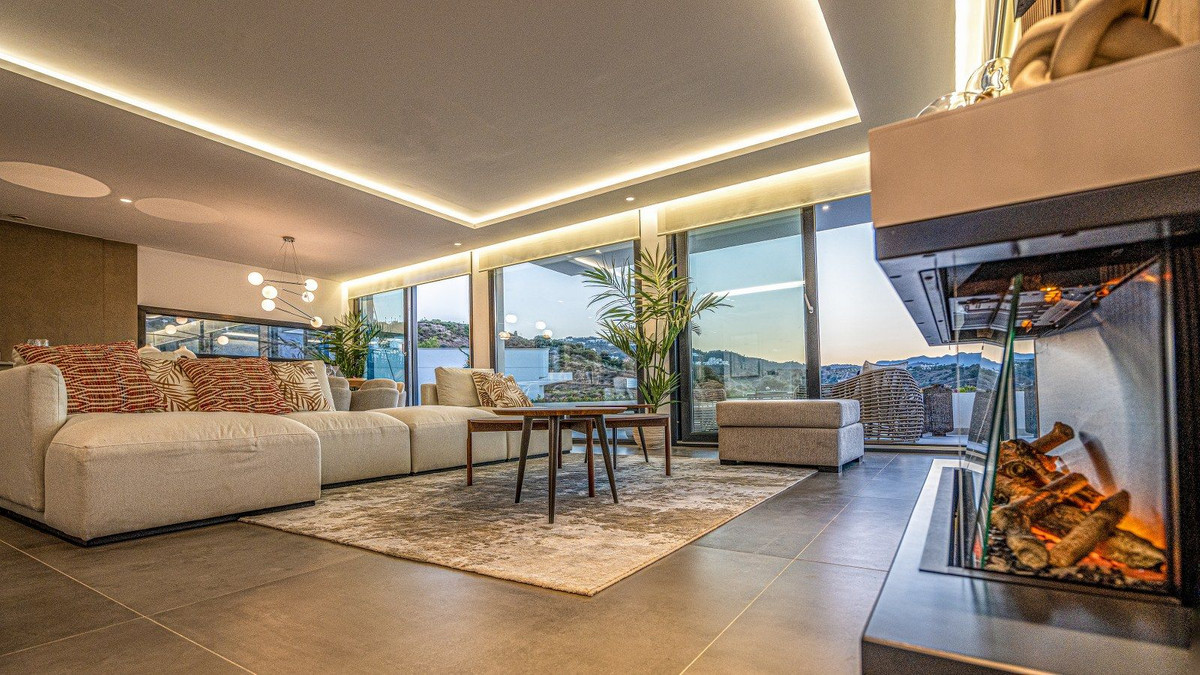 House in Mijas Costa - Image 2