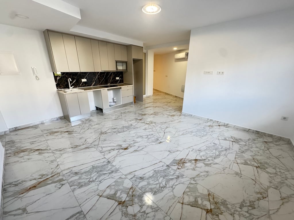 Apartment in Torrevieja - Image 2