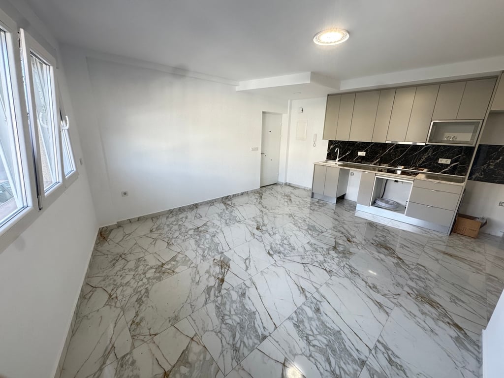 Apartment in Torrevieja - Image 3