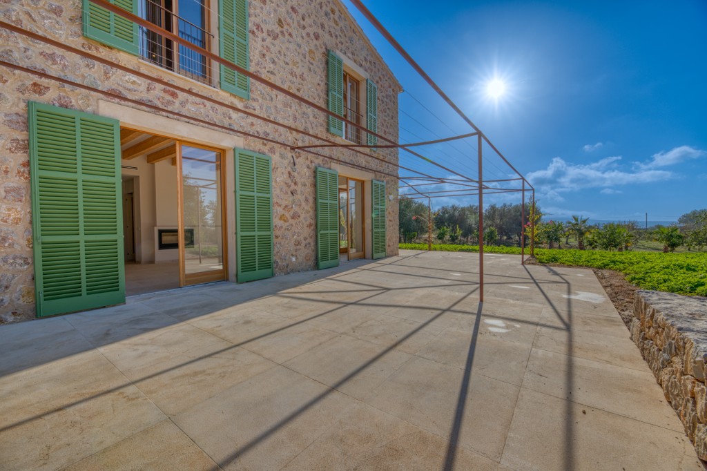 Farm, Ranch or Equestrian in Alaro - Image 2