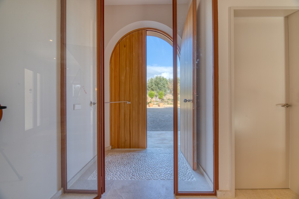 Farm, Ranch or Equestrian in Alaro - Image 4