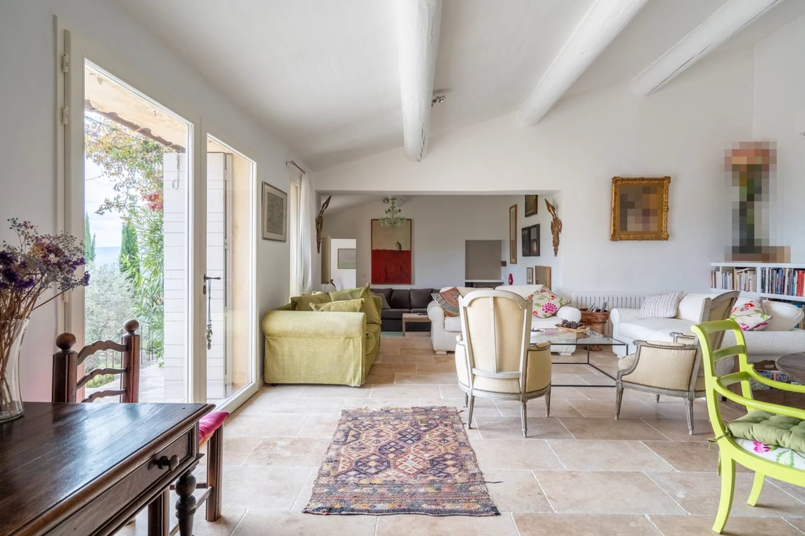 House in Gordes - Image 3