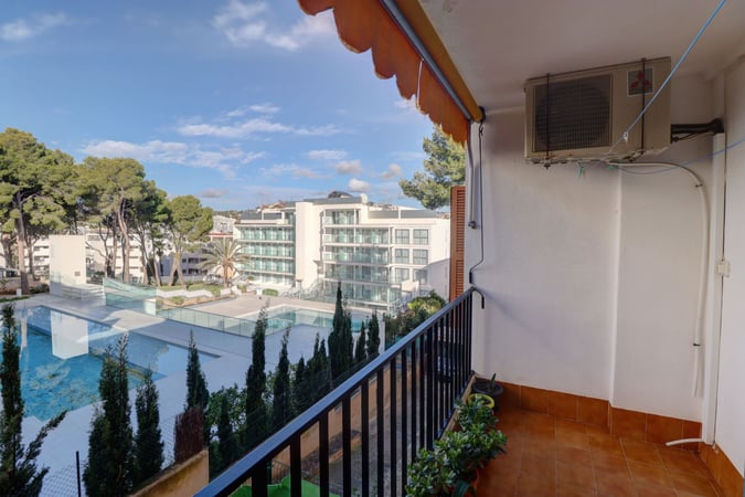 Apartment in Santa Ponsa - view 1