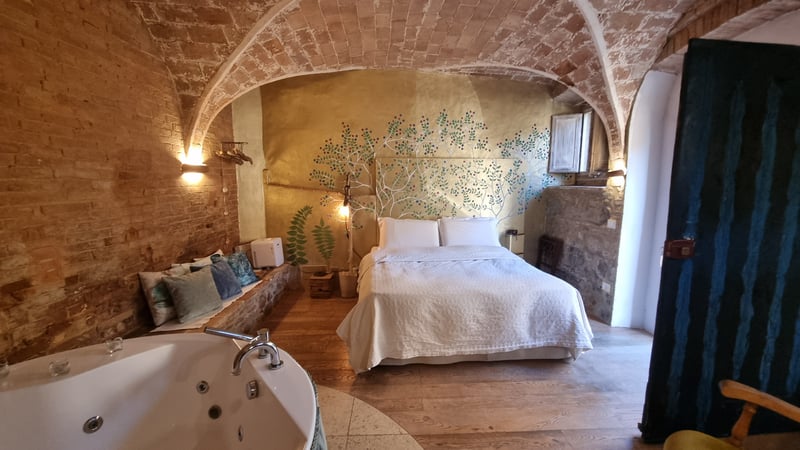 House in Volterra - view 1