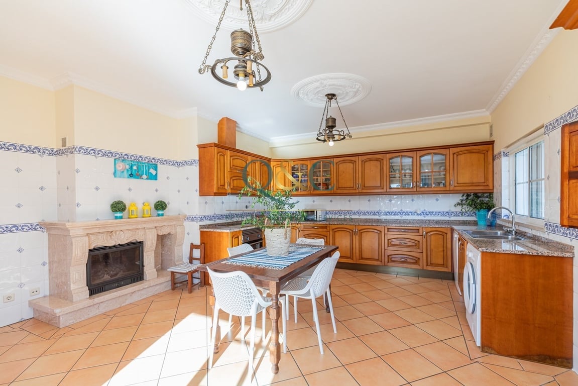 Villa in Almancil - Image 3