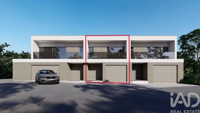 House in Lourinha - view 1