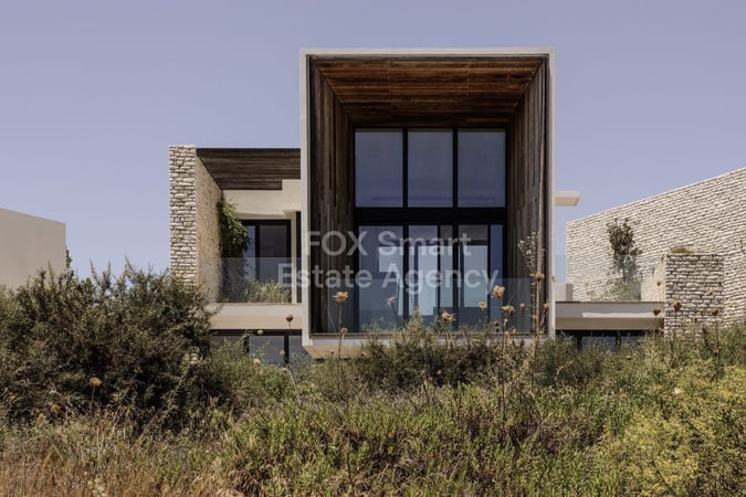 House in Tsada - view 1