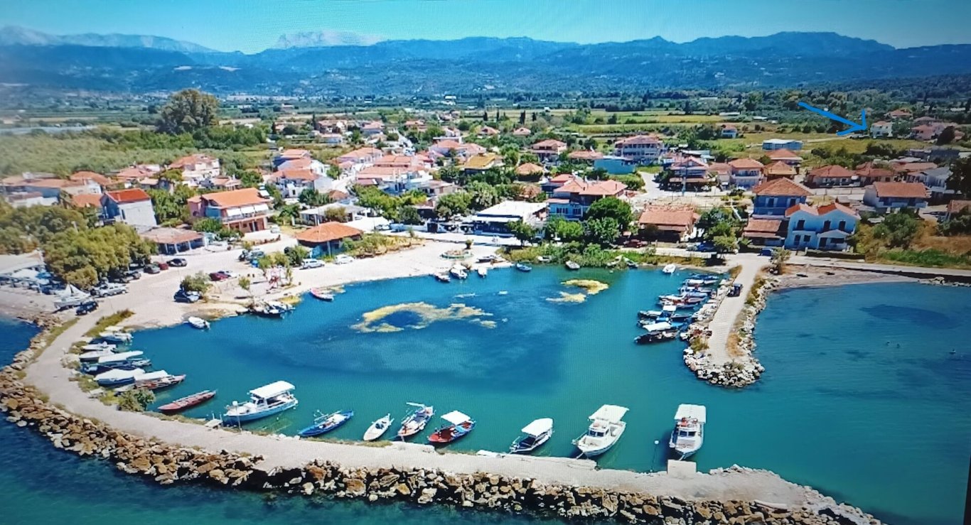 Villa in Central Greece - Image 2